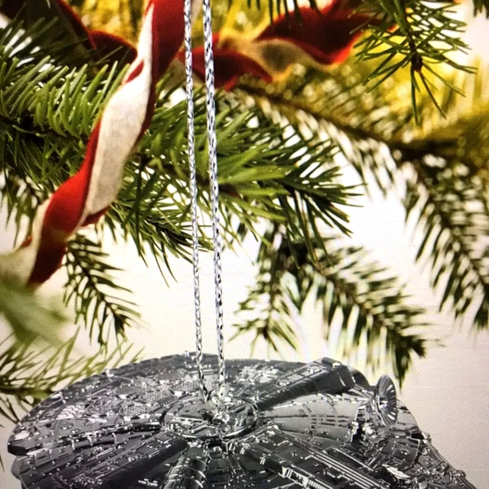 Millennium Falcon ornament, 2021 Hallmark new in Box.